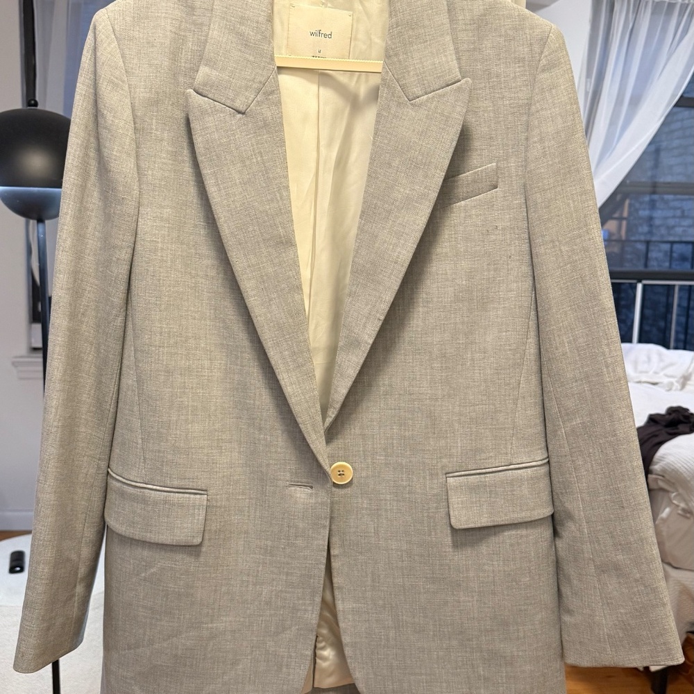 Aritzia Wilfred Flores Blazer – Heather Light Grey | Size M | Relaxed Fit